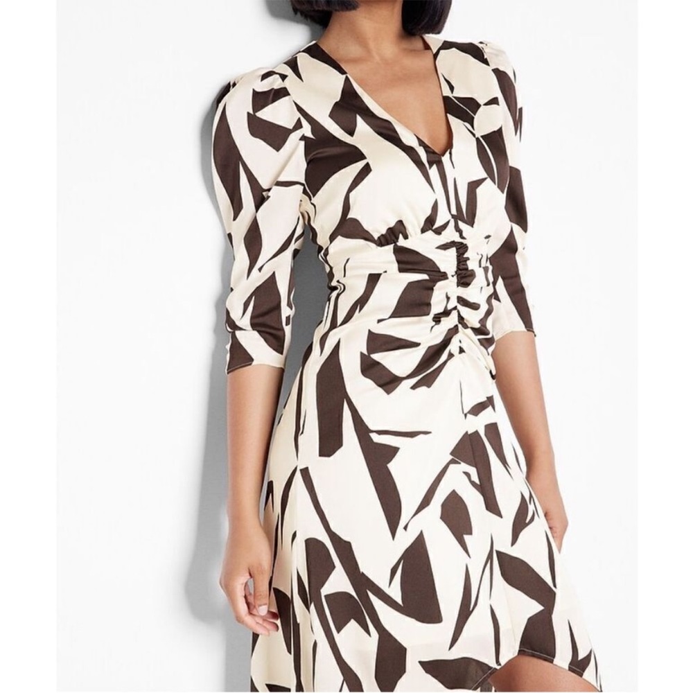 Express Black & White Abstract Patterned Dress. NWT